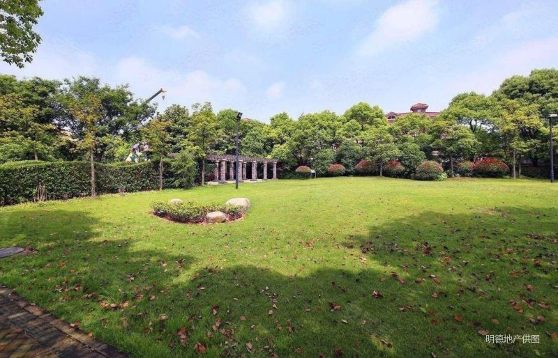 雄踞上海浦东中心地带,毗邻上海世纪公园,御翠园二手房,5050万,4室3厅