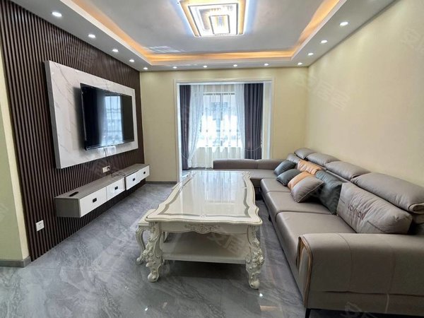 喀什喀什市喀什城区上海公馆上海公馆万达对面19楼106平米三室两厅 精