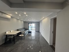 建湖哥伦布广场建湖东方广场泽园未来城 电梯房 1350元一个月 家电家具齐全 拎包入住出租房源真实图片