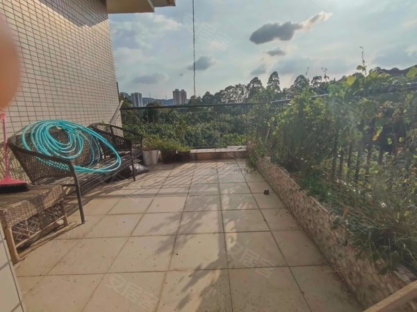 东莞樟木头东城广场碧河花园电梯复式带私家露台 环境优美 实用面积