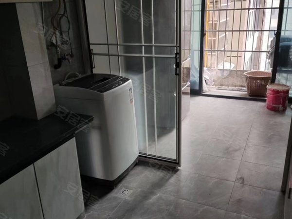 内江隆昌北关隆城锦翠锦苑隆城锦翠小区环境好 精装家具家电齐全 !