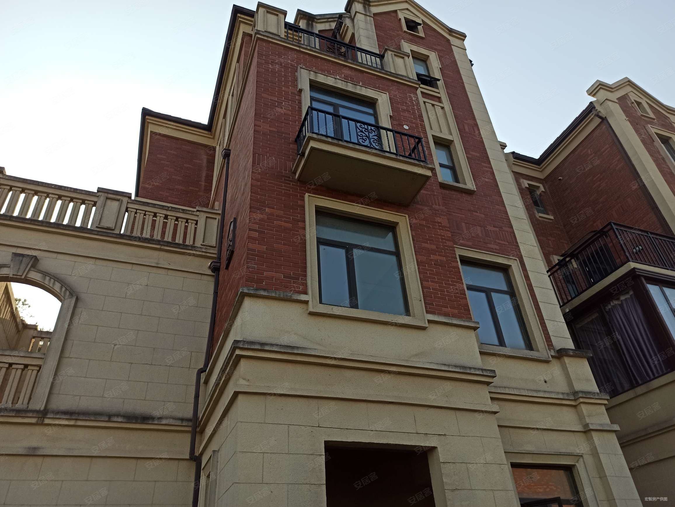 保利半山国际兰乔圣菲别墅