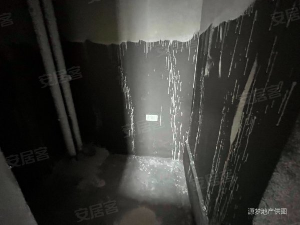 恒产锦绣江南3室2厅2卫118㎡南北70万