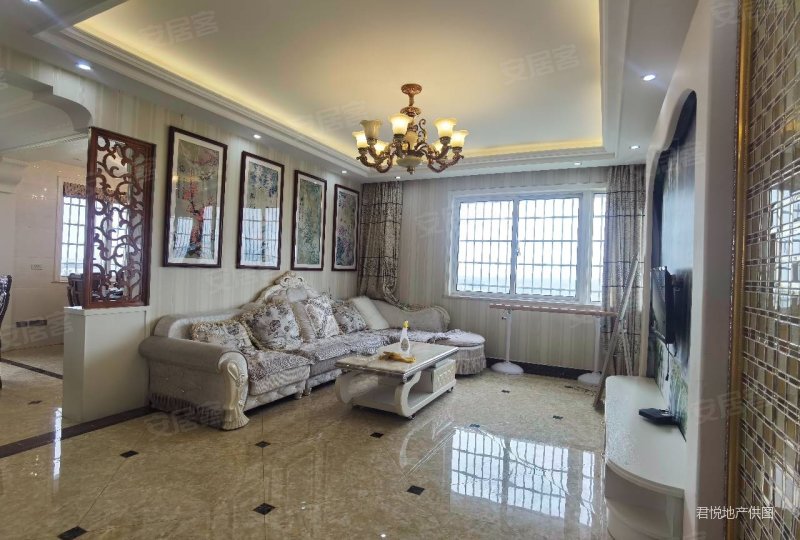 嘉城绿都电梯房顶复50万精装拎包入住诚意出售