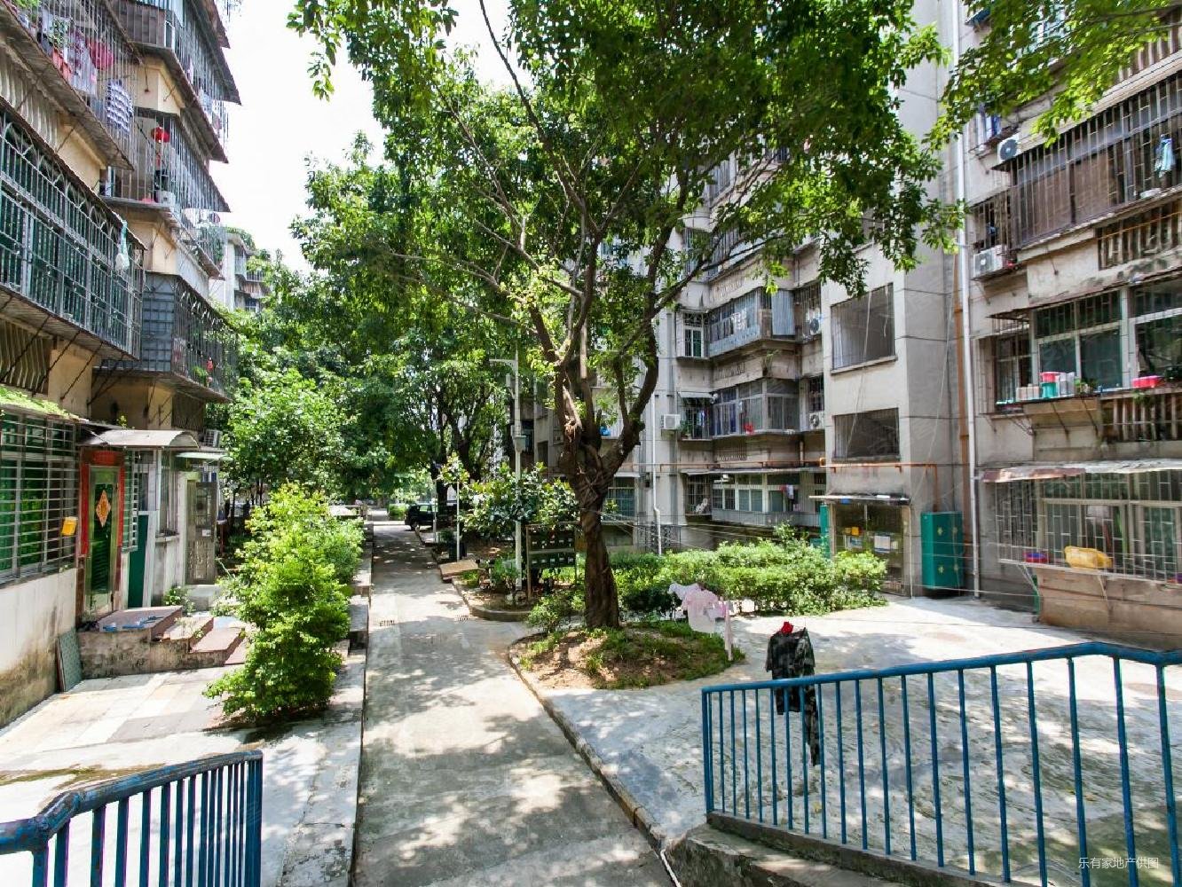 竹园小区(南区)3室2厅1卫76.57㎡西0万