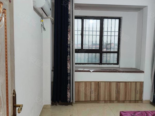 泉州泉港后龙镇港通公园1号怡庭酒店后面大三房 公园一号 三房两卫