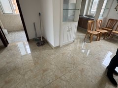 兴化兴化市区市场路万达旁 兰悦家园多层4楼两室精装拎包入住 1.8万一年有钥匙出租房源真实图片