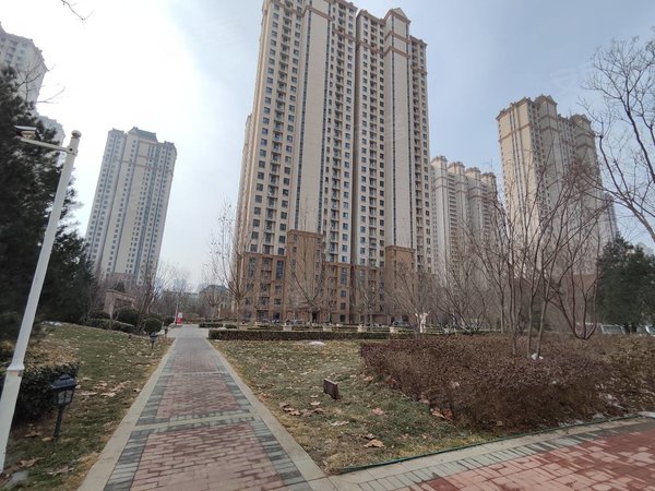 保定竞秀西鲁岗华中假日丽城(a区)无中节可月付,紧邻电谷深圳湾尊瀚