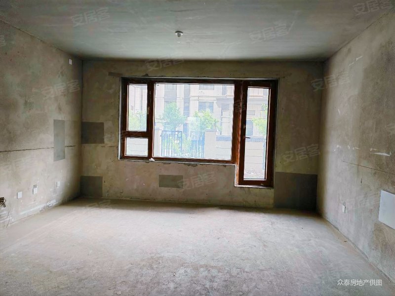 净月睿德上品一楼带双层地下车位停五台车随时看南北通透