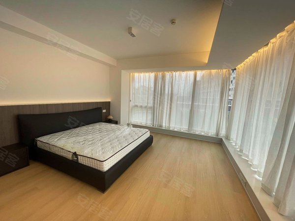 莲花村租房,新出好房 全新全齐豪华装修急租 东南向360平大4房加保姆