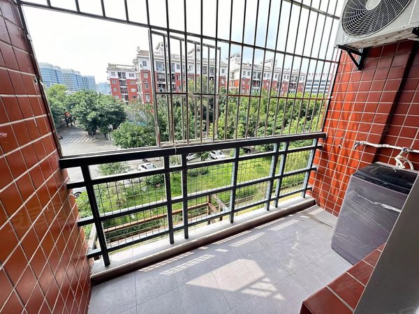 橘园洲创意园智能产业园孟超肝胆医院独门独户两房特价出租