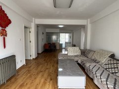 日照东港新市区实验高中陪读房阳光花园精装三室家具家电齐全，拎包入住干净卫生出租房源真实图片
