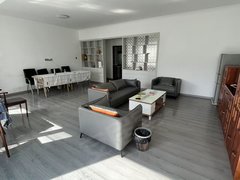 山南乃东安康时代广场吉荣家园 4室1厅2卫 电梯房 150平出租房源真实图片