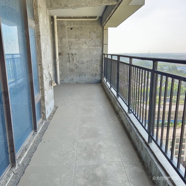 碧桂园278平,精装修两个车位储藏室215万,碧桂园翡翠华府二手房,215万