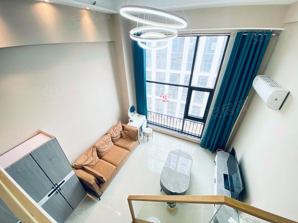 石家庄裕华谈固大街融创裕华壹号可月付 可短租 精装loft 万达 西美