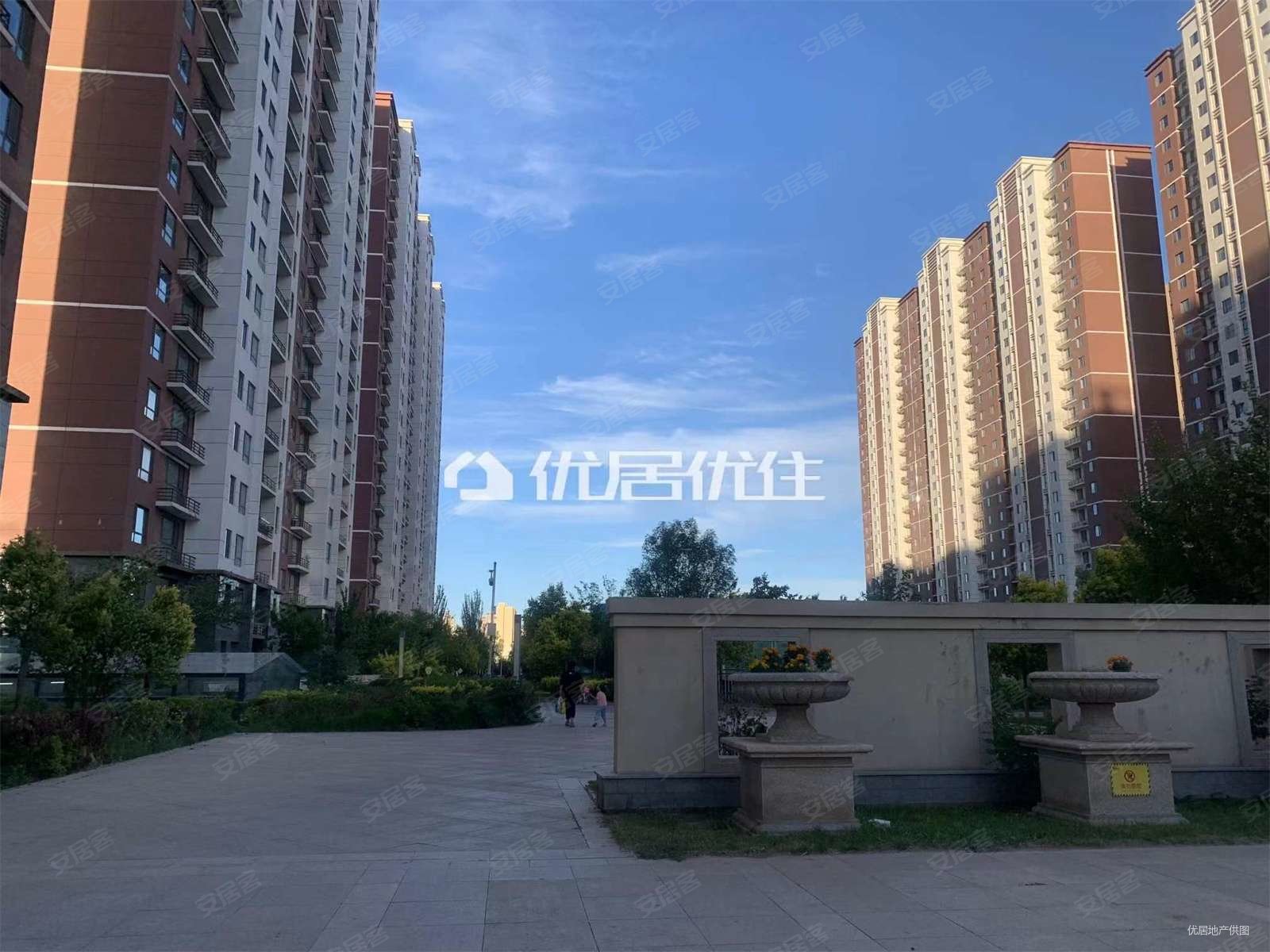 赛罕区金城小区精装2室