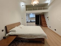 桂林象山中山南路先锋天地1室带阁楼精装拎包入住干净整洁 中山南路地段好采光好出租房源真实图片
