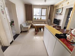 阿拉尔金银川路塔里木商贸城新龙花园，步梯四楼，房子干净，家具齐全，价格便宜，急租出租房源真实图片