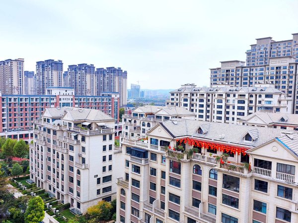 宜阳城区市中心文兴水尚文兴水尚 精装复式洋房 两室出租带露台家具