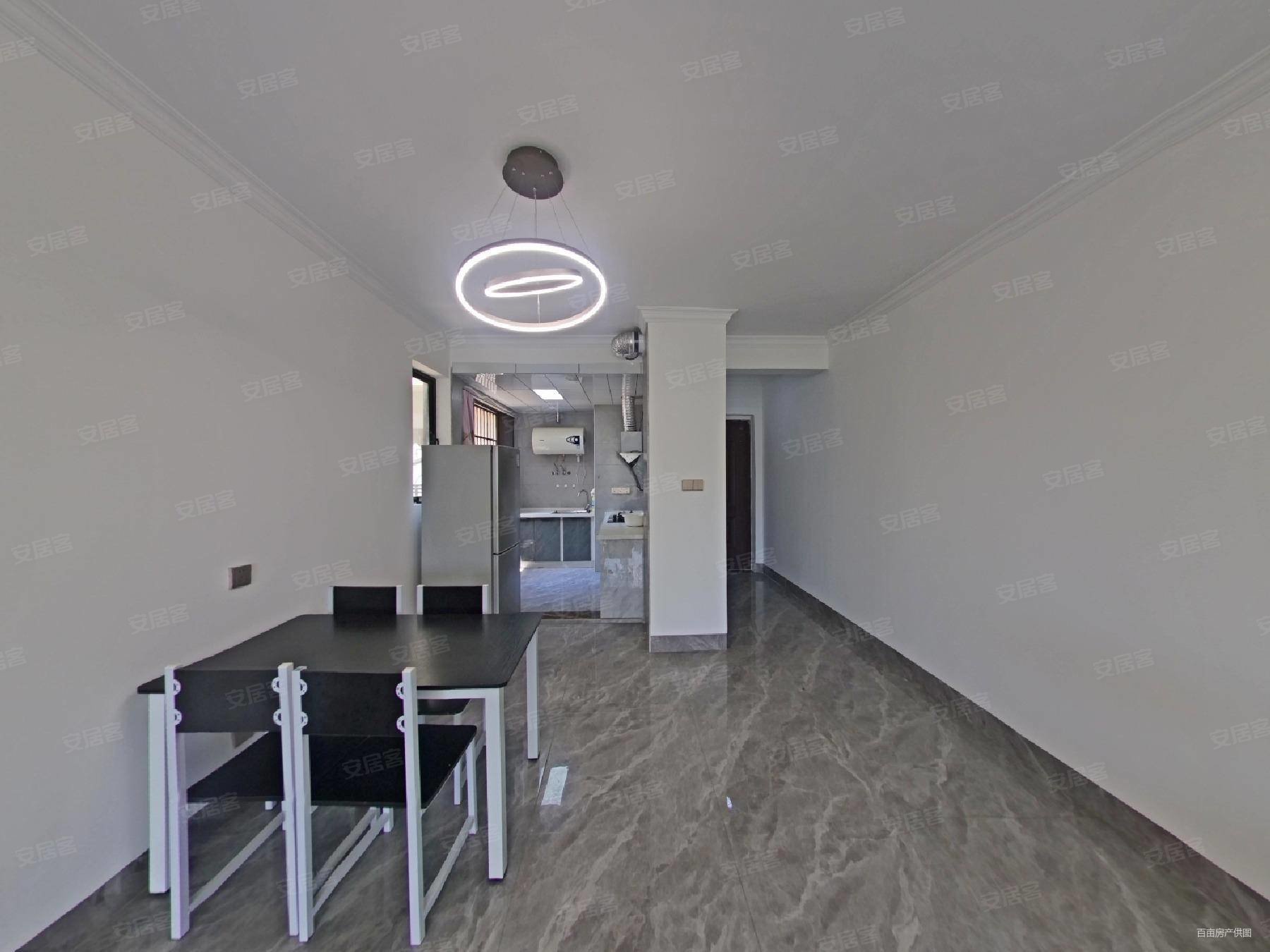 单价5字头 铁一中 部 景小 送车位房子干净无抵丫保养得好,合景映月台