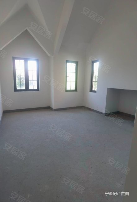 老山脚下山河水花园独栋别墅430平690万花园占地500多