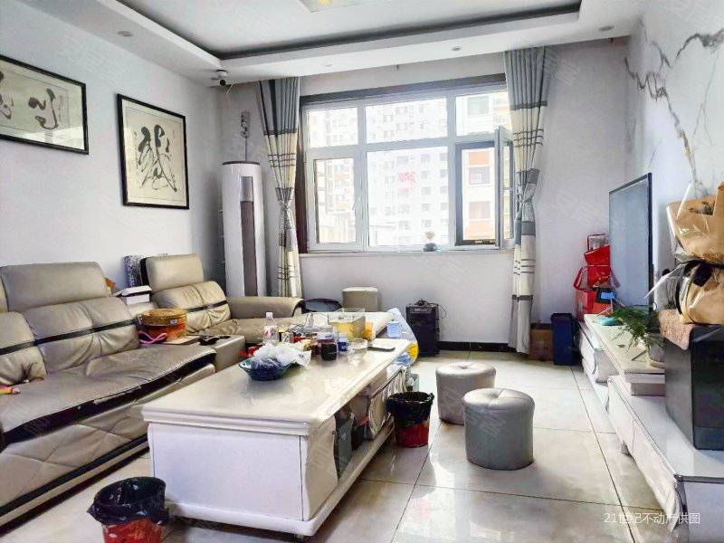 东风小区 新上 3楼 3室2厅 着急卖 省钱找我  随时看