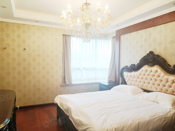 【多图】御海首府,薛家岛租房,御海首府 4室1厅2卫 电梯房 豪华装修