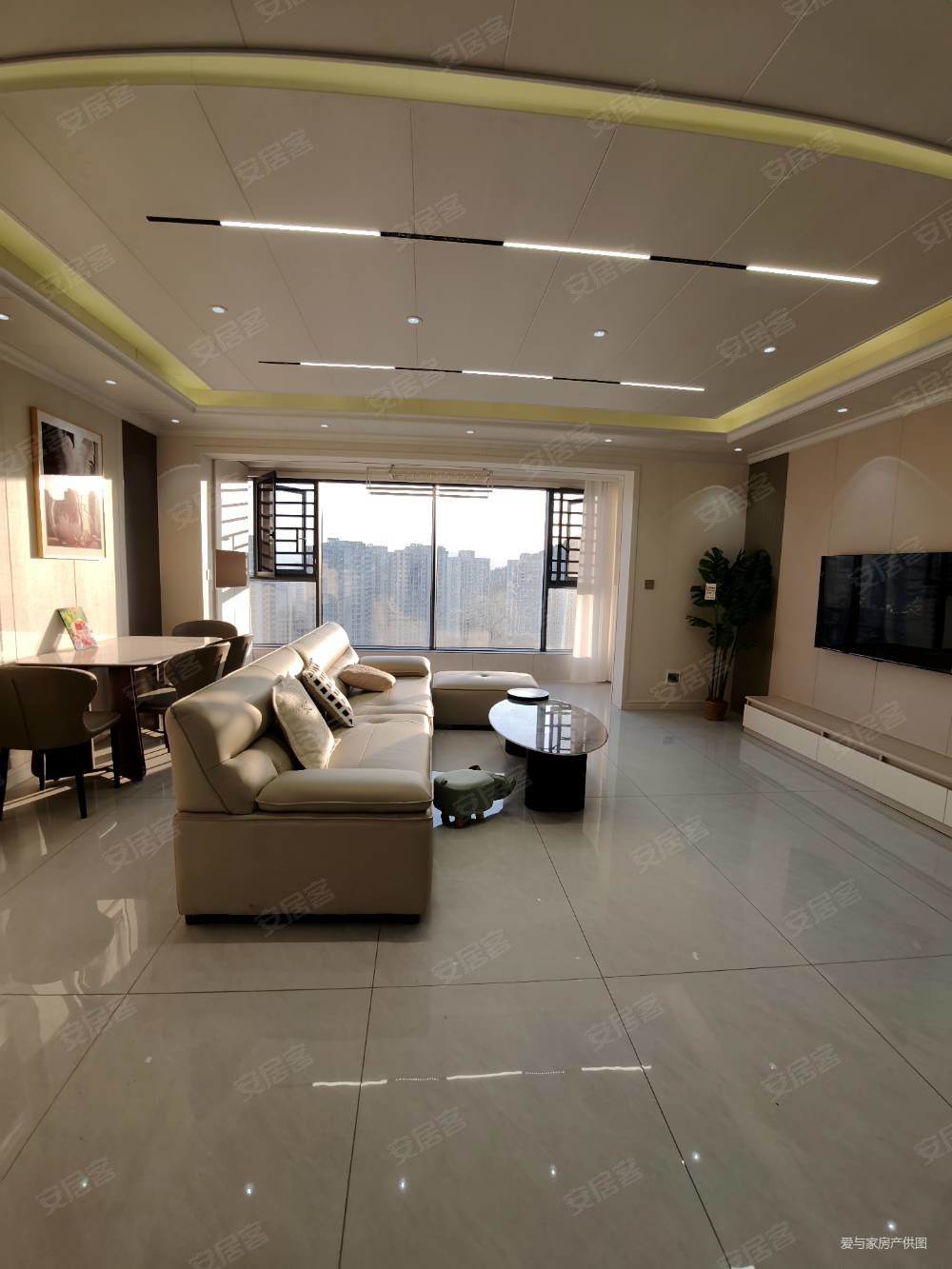 南岳清水湾3室2厅2卫116㎡南北53.8万