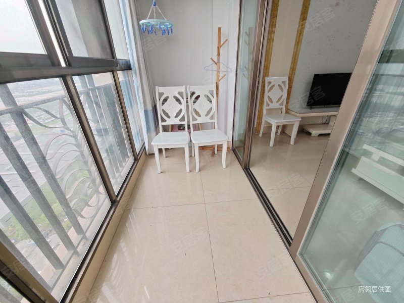 佳乐国际城二期 东南朝向 大两居 高楼层采光充足