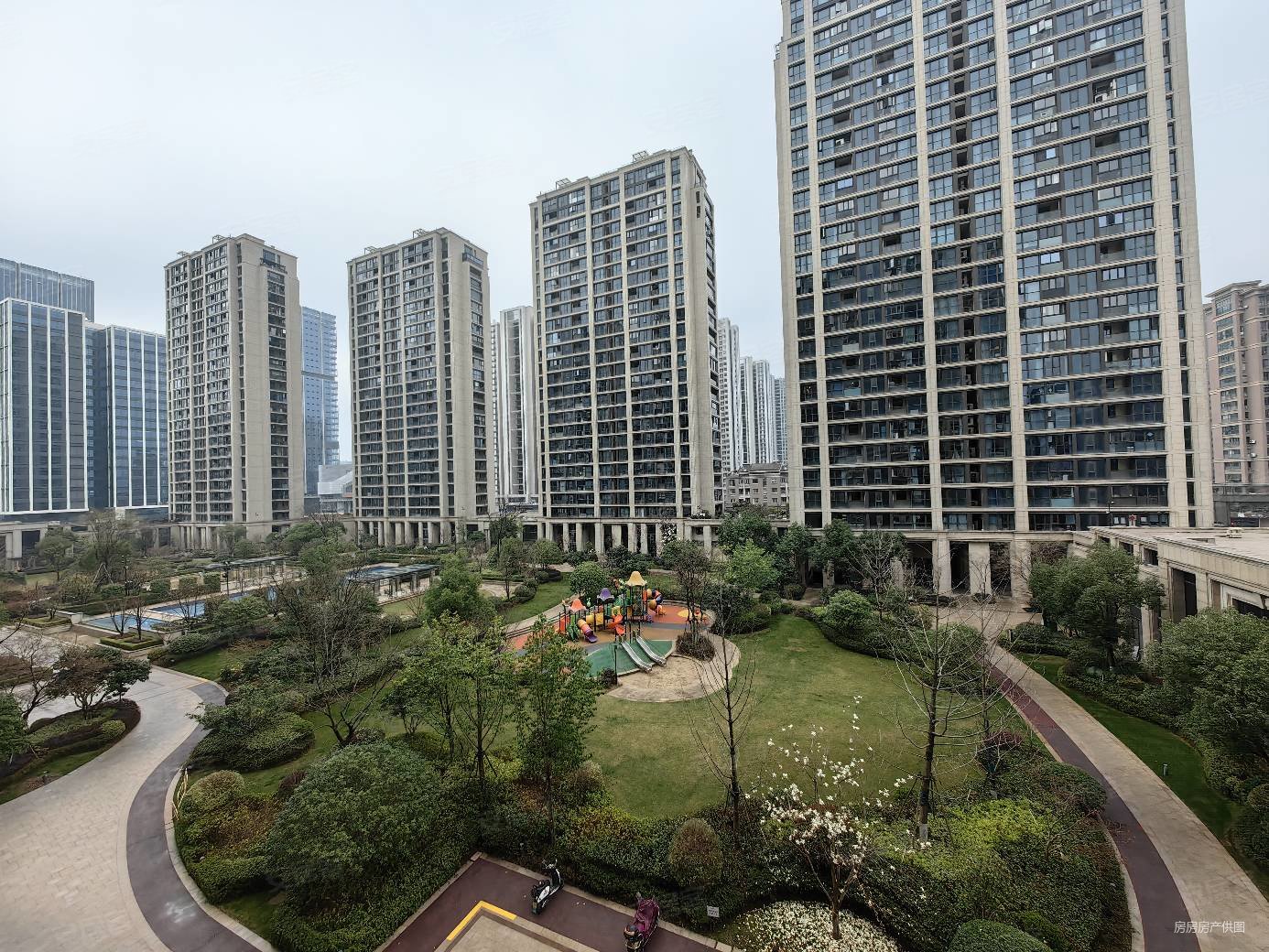 带车位临安滨湖新城c位绿城玉兰花园户型超大赠宋