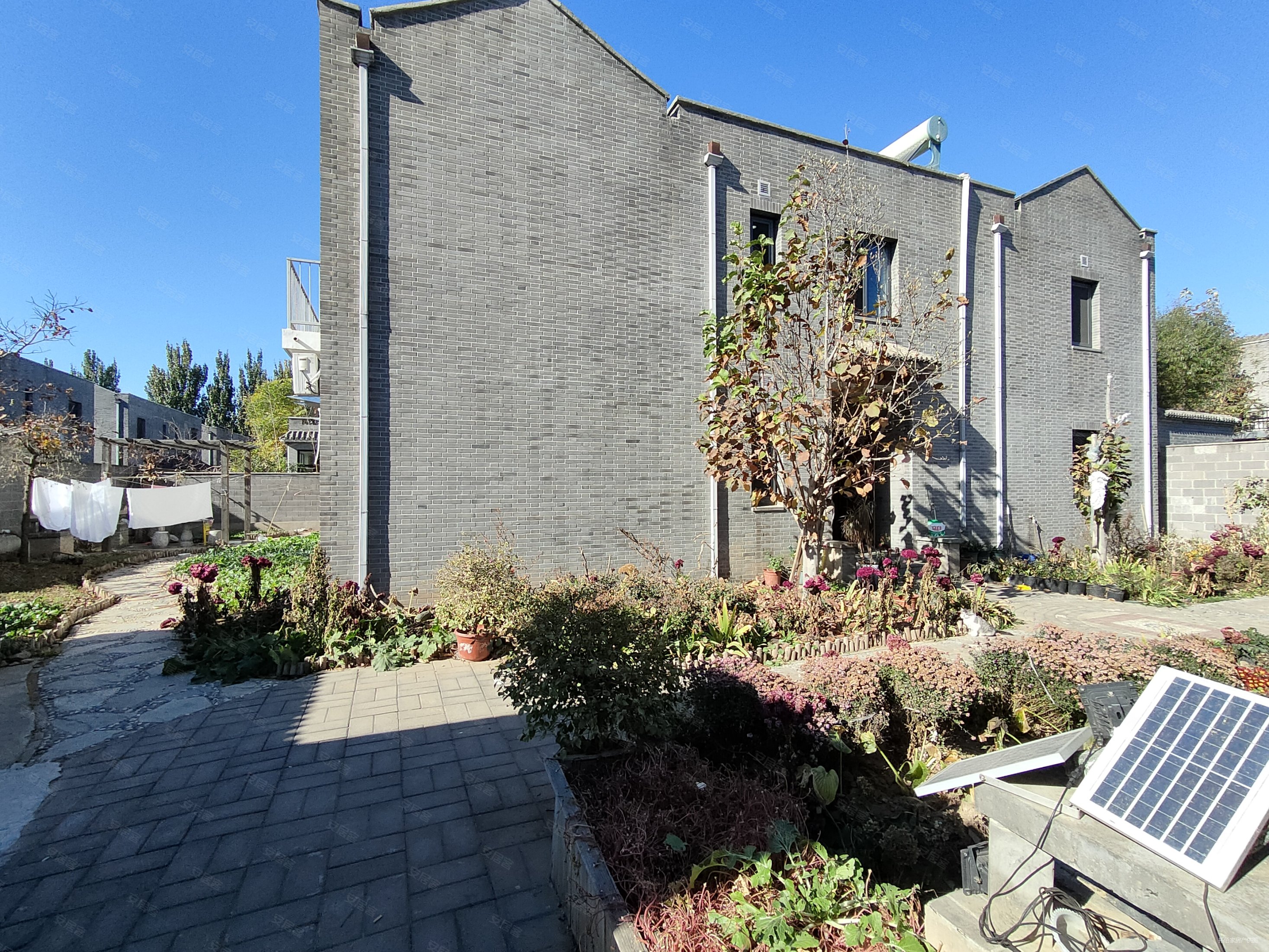 易郡别墅6室3厅6卫207.42㎡南北760万