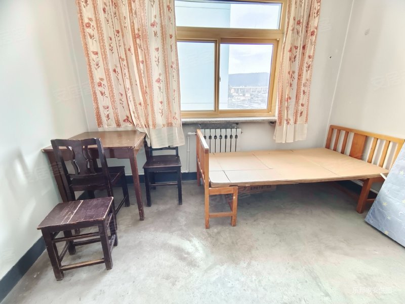 秀川中核四零四小区电梯12楼均价7500 看房方便