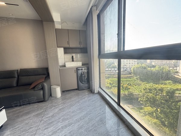 金华东阳横店金光灿烂金光灿烂2室两厅，一套自住标准，有车位出租房源真实图片