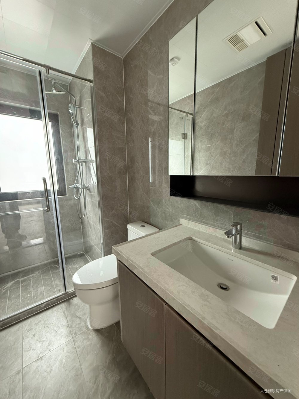 心望雅苑3室2厅2卫105㎡南北168万