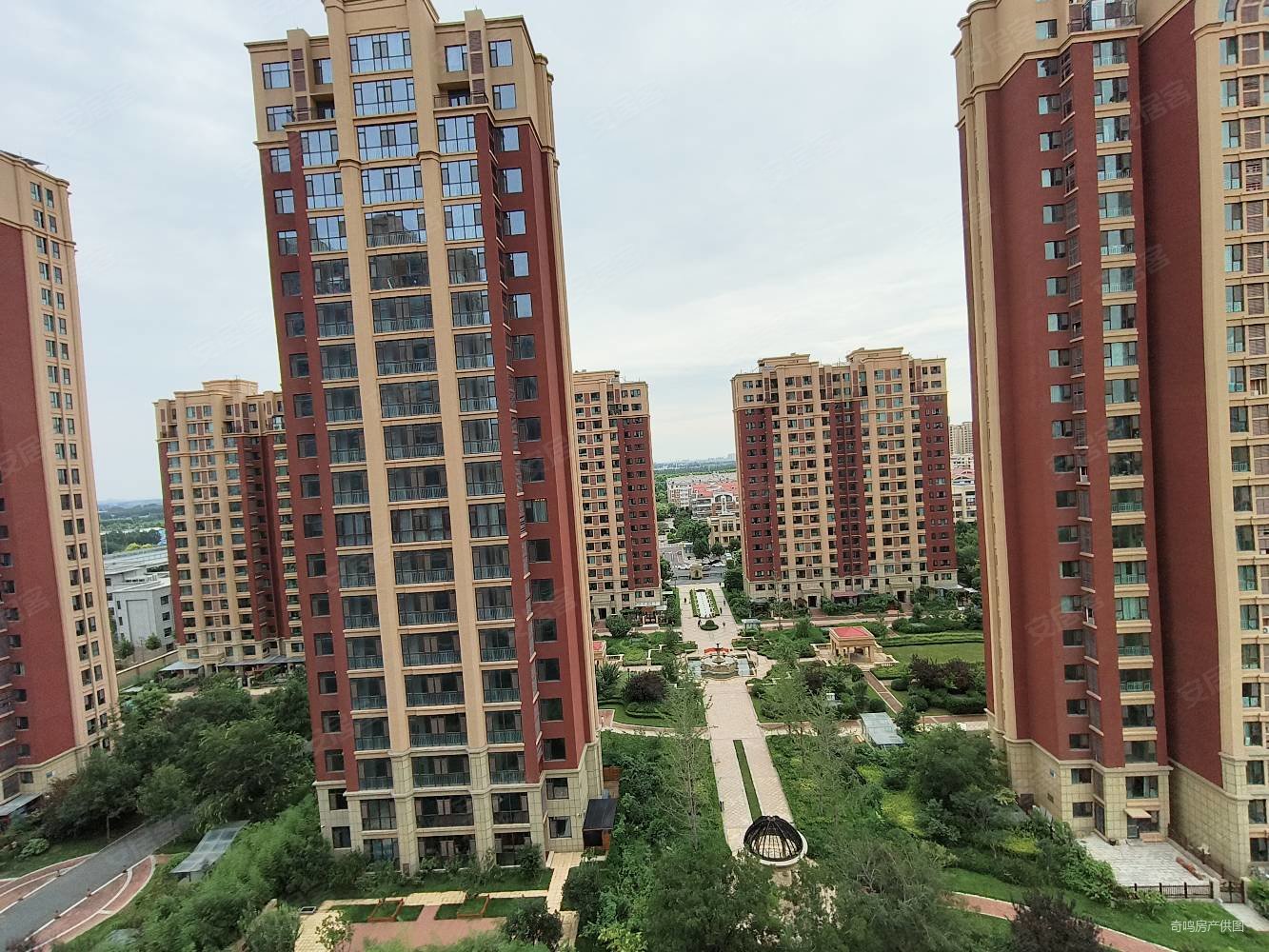 急售张店西区鸿泰花漾城精装大三居