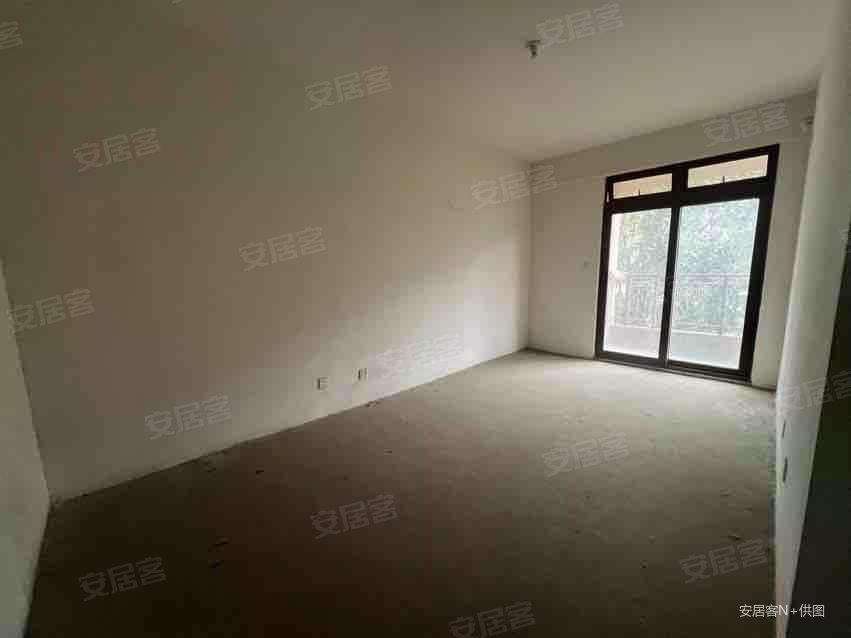 观湖园(一期)4室2厅5卫195.49㎡南120万