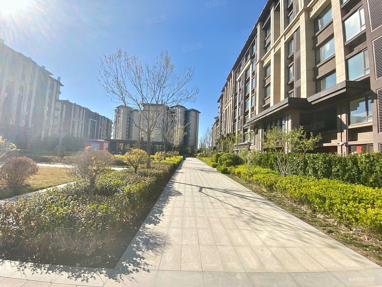 团泊精装电梯洋房 集中供暖 带俩车位 一天未住 急售,中骏云景台二手