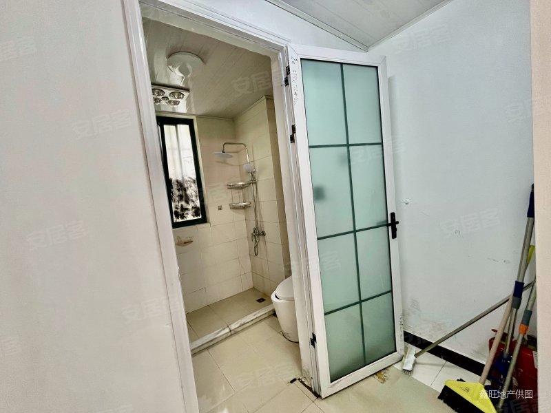 邻居的微笑,百度不到(琎財,地铁)