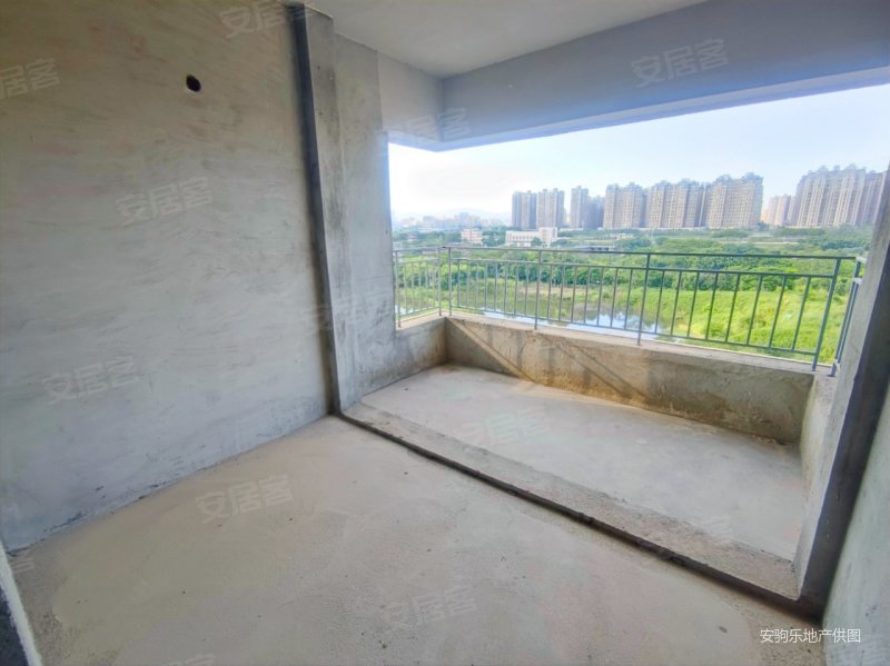 大五房 看房方便,方直东岸二手房,260万,5室2厅,3卫,171平米-惠州安居