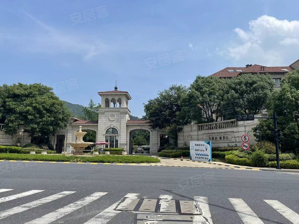 杭州富阳银湖九龙仓雍景山(公寓住宅)九龙仓雍景山(公寓住宅) 4室2厅2