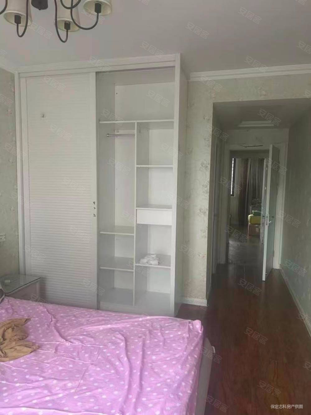 公园时代3室2厅2卫127㎡南北109万