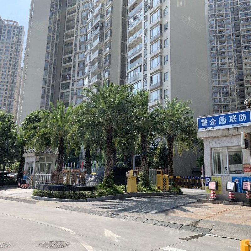 张海浪 2021-07-25   :  :58 富丰新城共20栋的小区,均为两梯五户,每