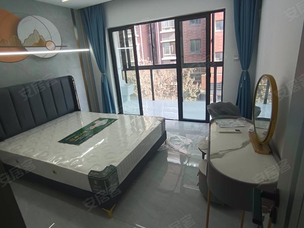 嘉和景苑 两室一厅 可整可分 两房朝南 已通燃气 可办车位