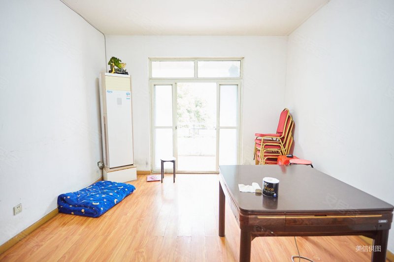 红霞新村2室2厅1卫95.44㎡南北62万