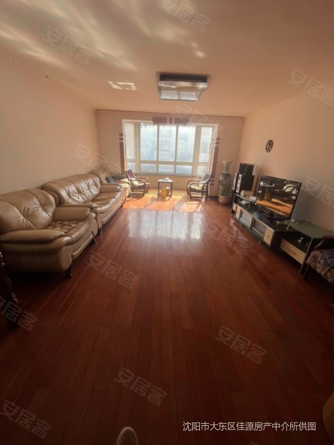 春晖家园,地铁口   ,南北通透,没公摊,物业费5角