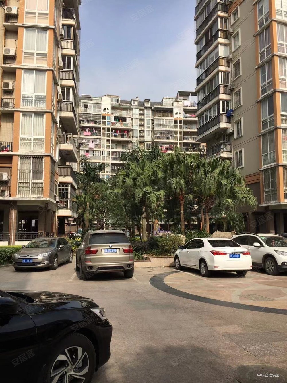 光明港地铁房实华蓝湾雅境大三房居家精装修可拎包即住