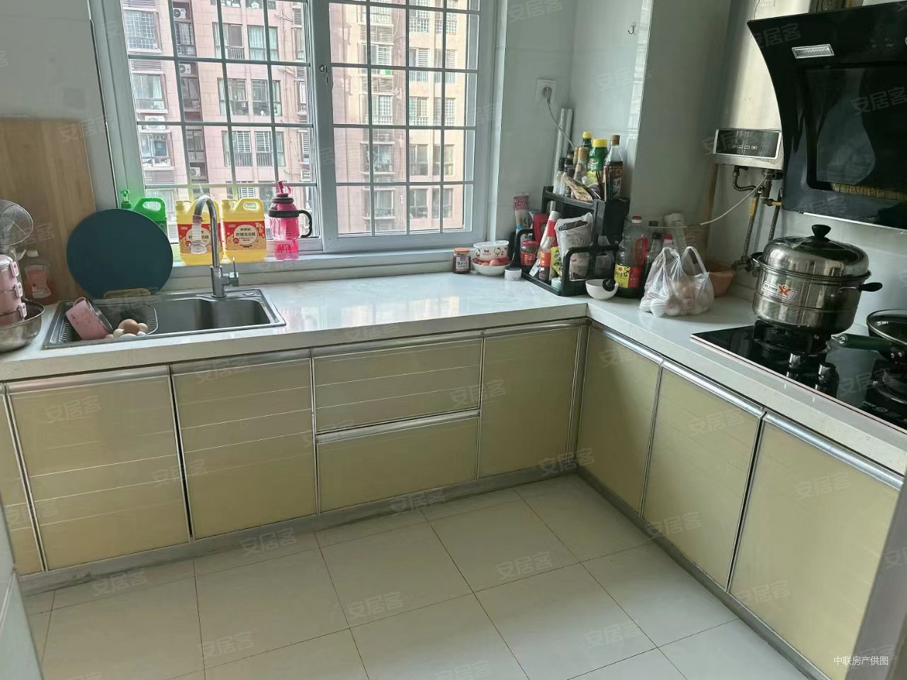 美伦山水华府一期户型方正三室 全明户型 南北通透 看房方便