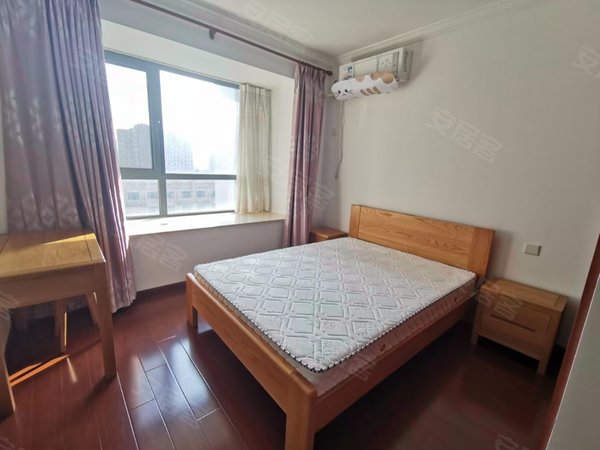 上海杨浦新江湾城戎辉苑戎辉苑新出四房 高楼层 紧邻十号线 豪华装修