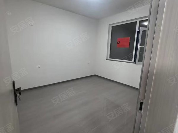 淄博张店体育中心阳光西苑阳光西苑!紧邻中心医院西院区,美达菲学校!电梯好房,精装三室出租房源真实图片