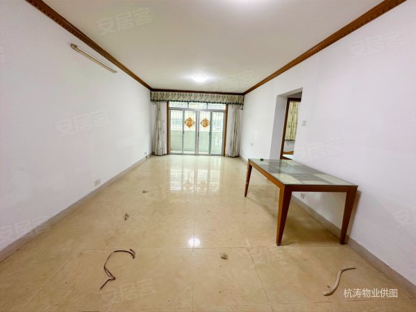 新香洲 9中17 嘉怡花园 南向 三房两卫出售